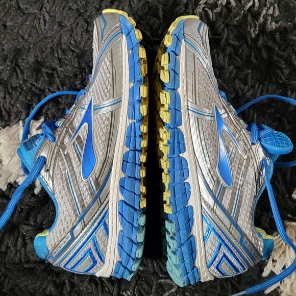 Brooks Adrenaline GTS 15 - Picture 7 of 10